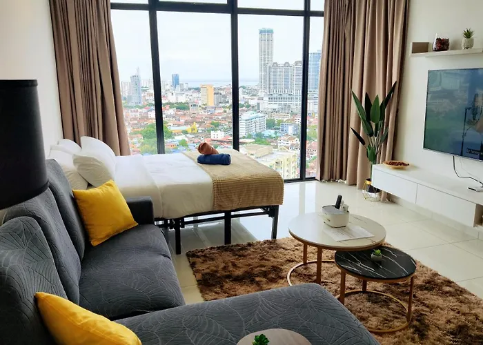 Skypool 2Br 9Pax Premium Suite@Beacon @Georgetown @Penang