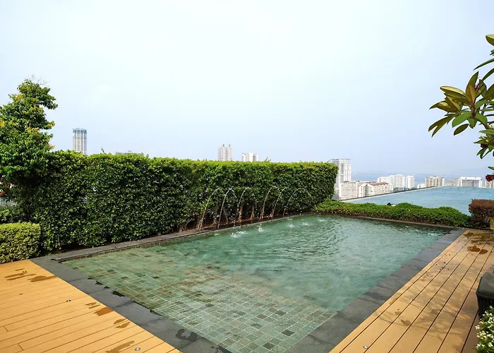 Skypool 2Br 9Pax Premium Suite@Beacon @Georgetown @Penang