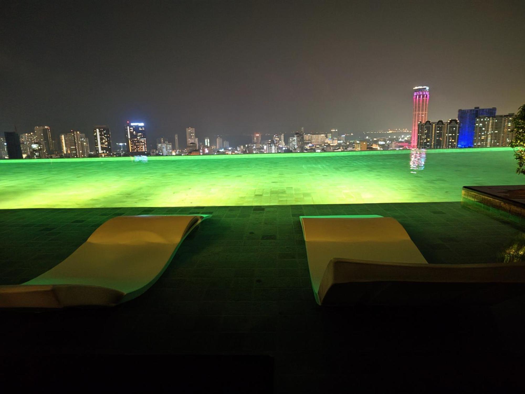 Skypool 2br 9pax Premium Suite@beacon @georgetown @penang * George Town